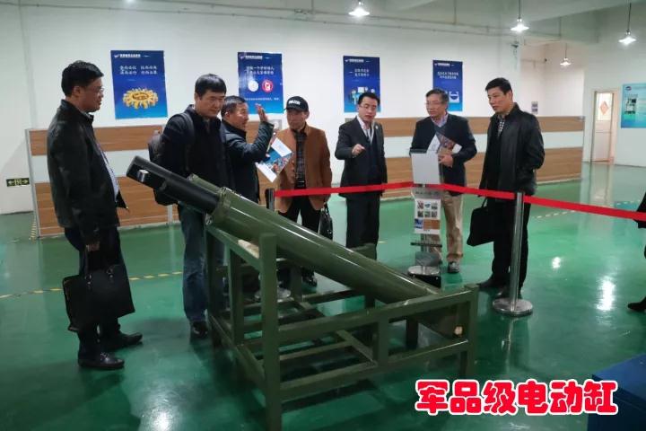 高新區(qū)機(jī)電商會考察蘇州通錦精密工業(yè)股份有限公司