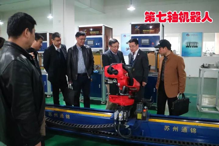 高新區(qū)機(jī)電商會考察蘇州通錦精密工業(yè)股份有限公司